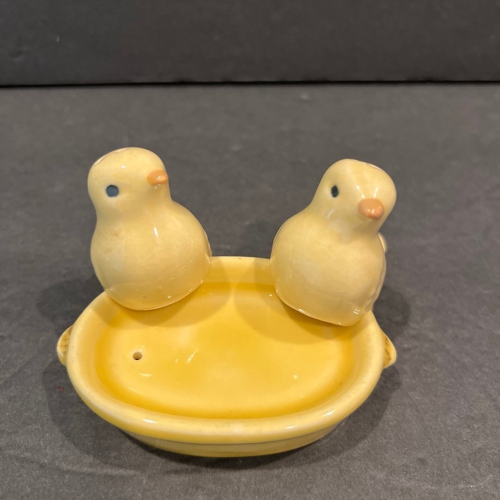 Yellow Birds Salt and Pepper Shaker with Bird Bath